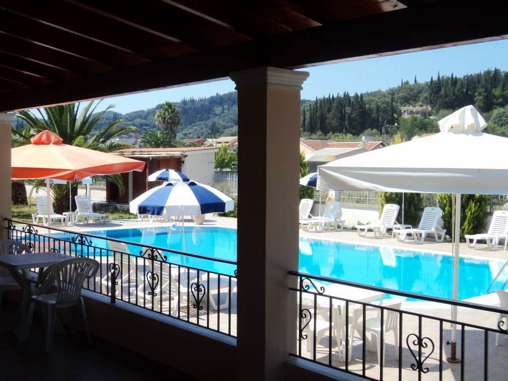 Aparthotel Faethon Karousadhes  Exterior foto