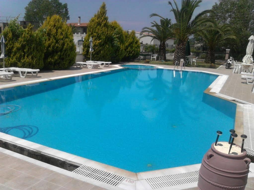 Aparthotel Faethon Karousadhes  Exterior foto